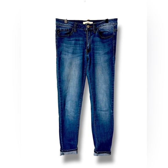 Women's KanCan Estilo Med Blue Wash High Rise Stretch Denim Jeans Sz 9/28 EUC - Picture 1 of 8